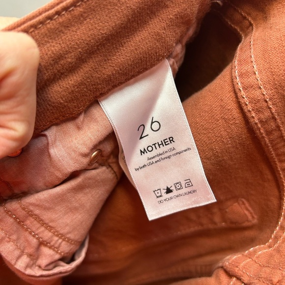 MOTHER The Looker Fray Ankle Jean - Picture 6 of 7